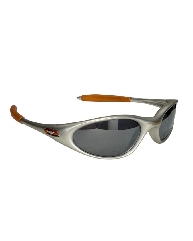 Oakley - Minute
